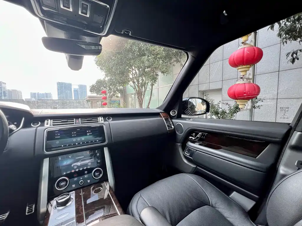 Land Rover Range Rover — миниатюра 25