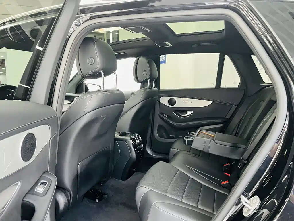 Mercedes-Benz GLC — миниатюра 10