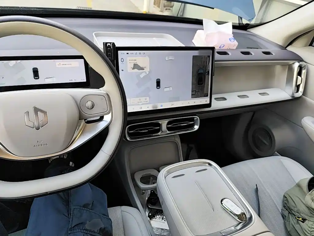 Leapmotor Leapmotor B10 — миниатюра 10