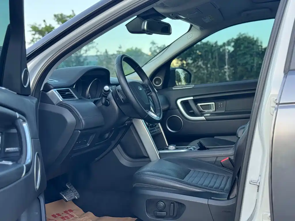 Land Rover Discovery Sport — миниатюра 4