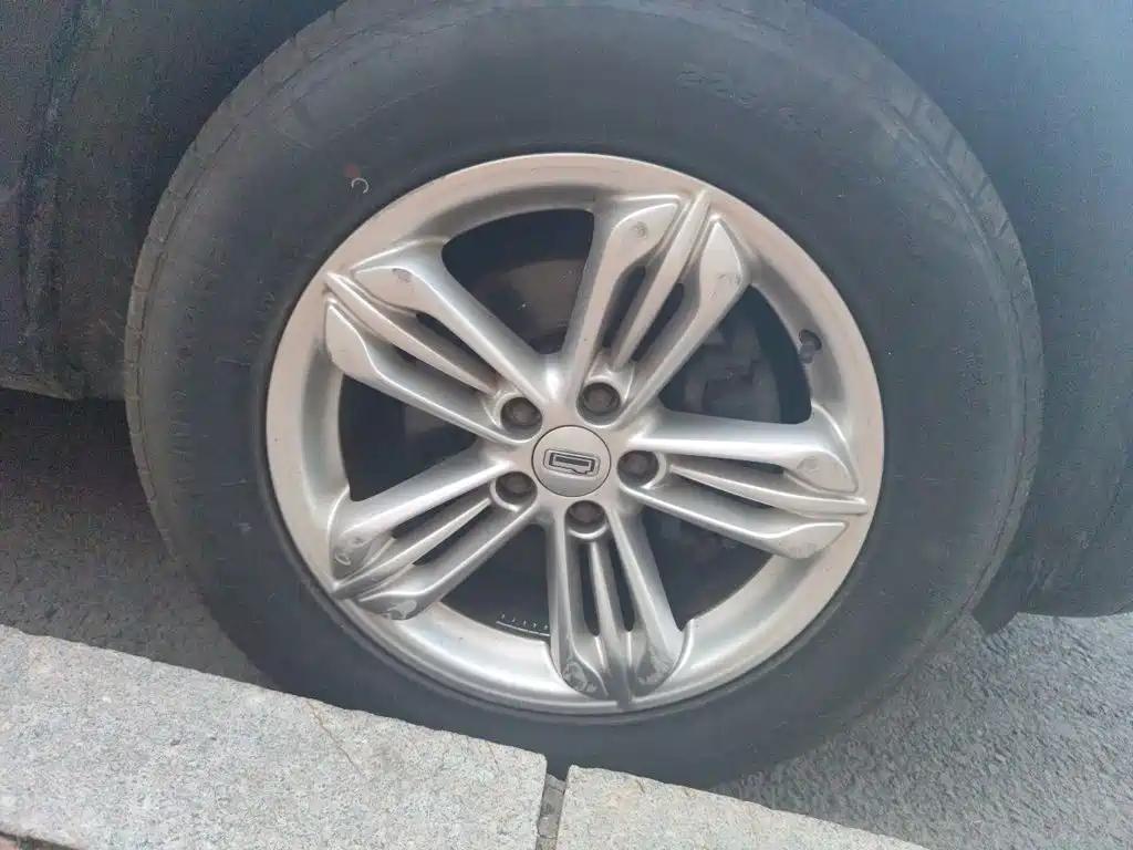 Qoros Qoros 5 — миниатюра 8