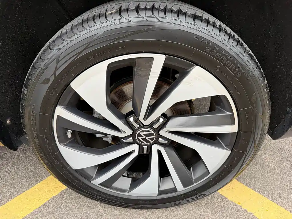 Volkswagen X — миниатюра 34