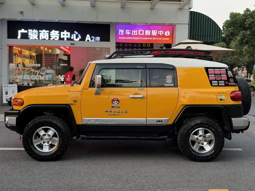 Toyota FJ Cruiser — миниатюра 8