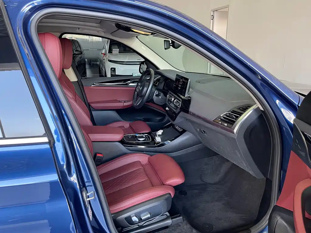 BMW iX3 — миниатюра 30