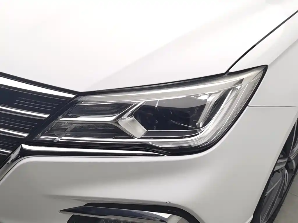 Roewe i5 — миниатюра 7