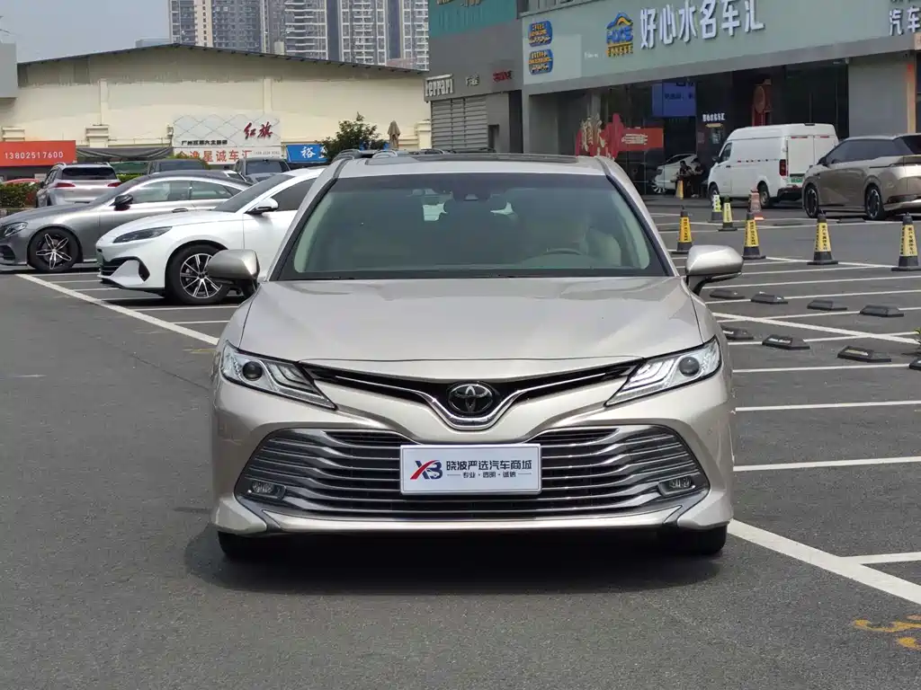 Toyota Camry — миниатюра 4