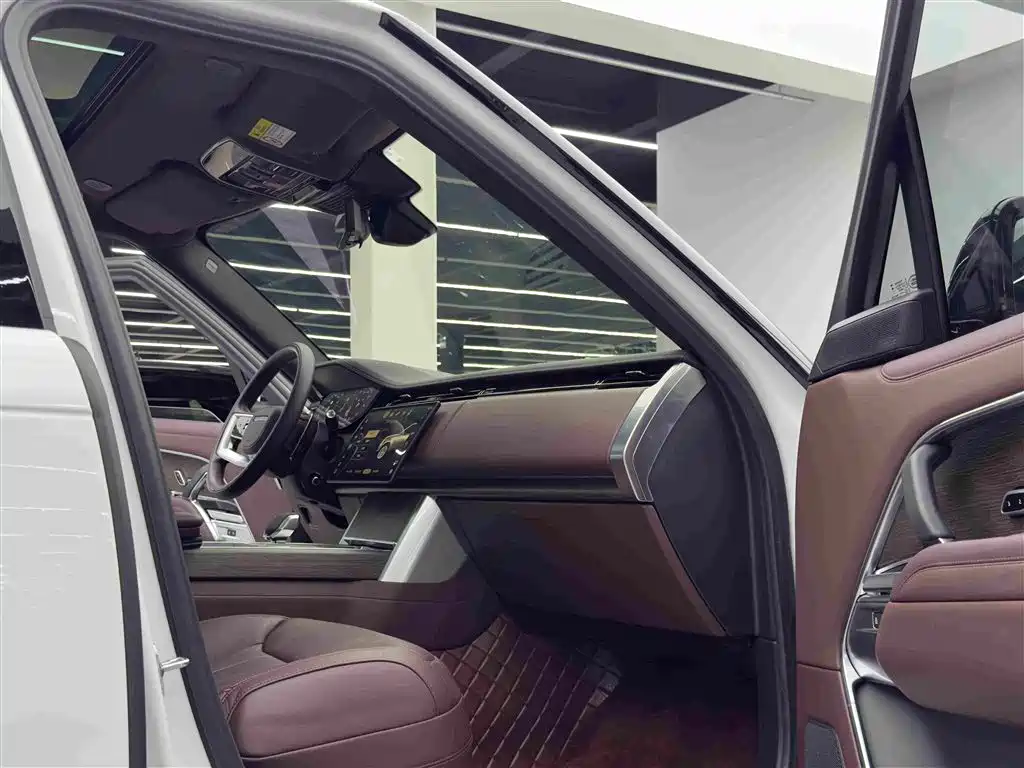Land Rover Range Rover — миниатюра 10