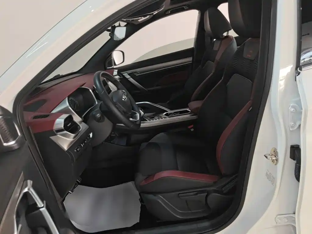 Geely Binyue — миниатюра 15
