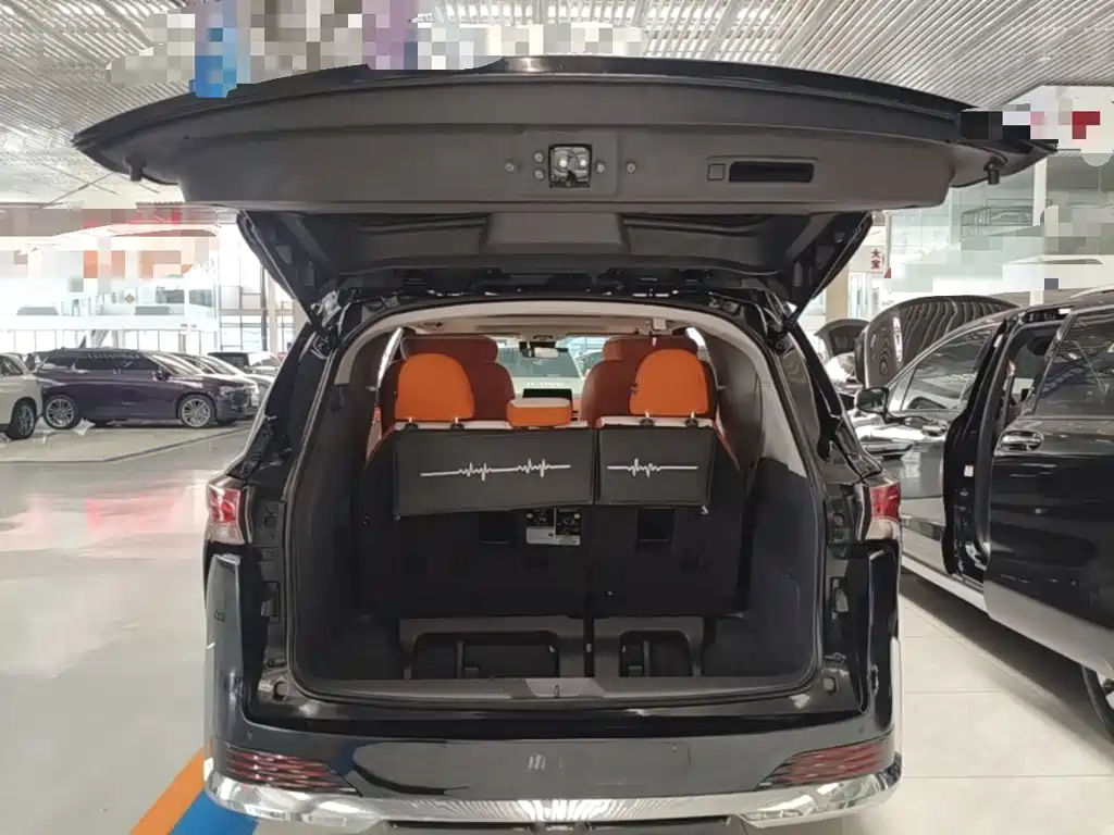 Toyota Sienna — миниатюра 19