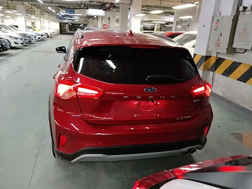 Ford Focus Active — миниатюра 4
