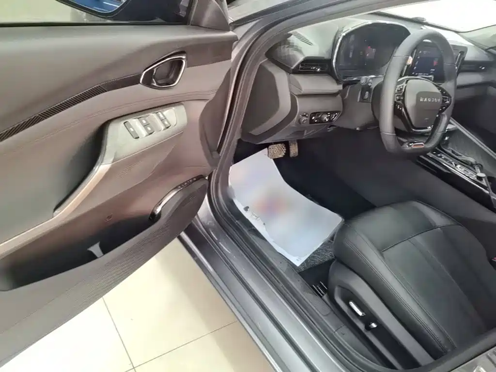 Baojun Valli — миниатюра 16