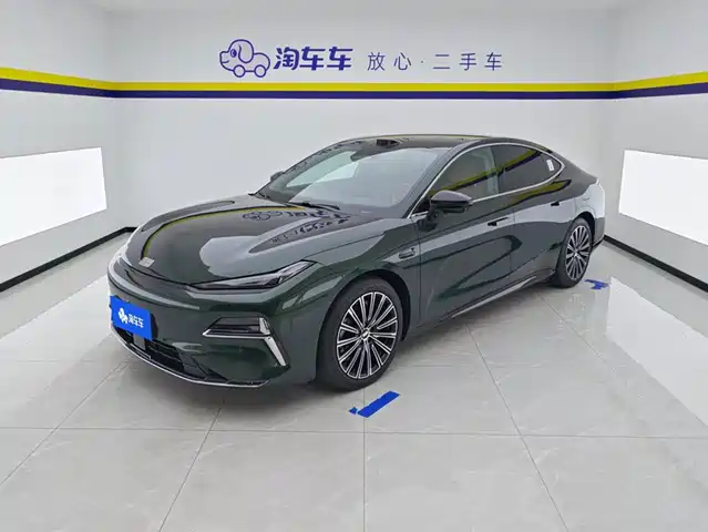 2025 Geely Galaxy Xingyao 8