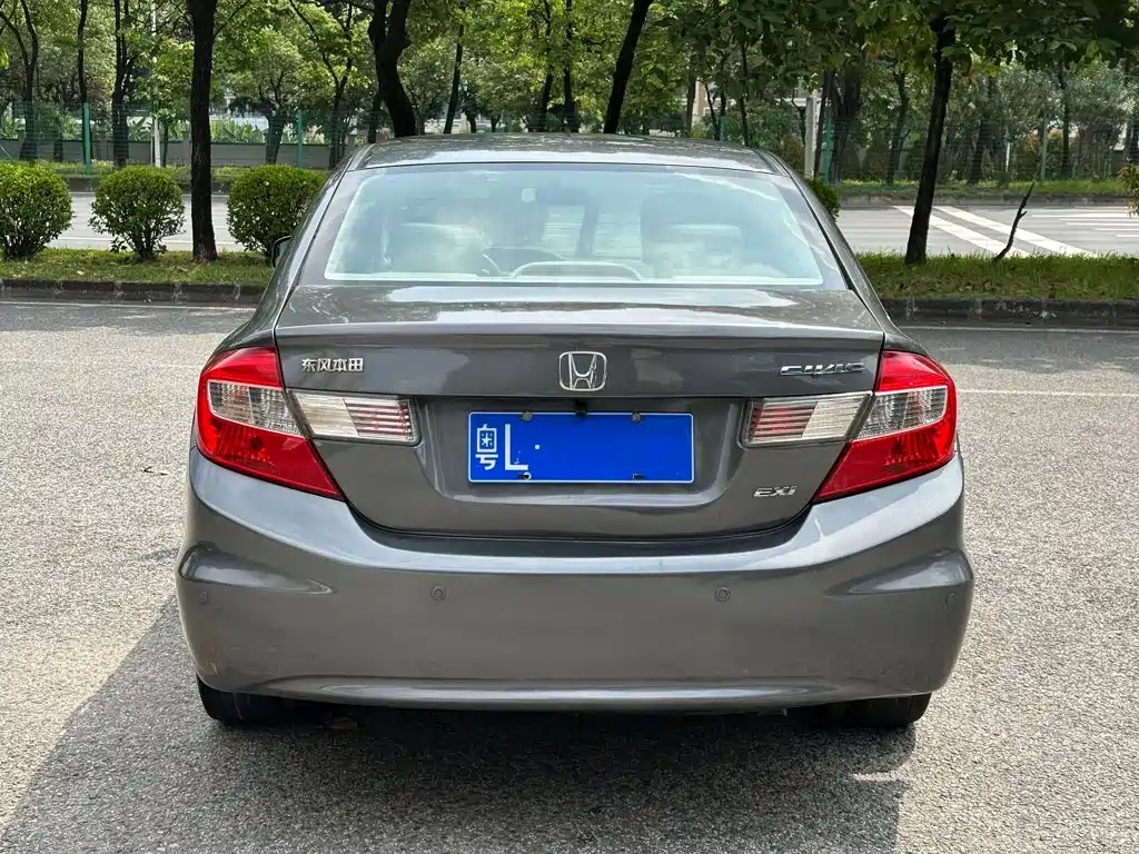 Honda Civic — миниатюра 9