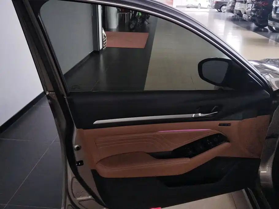 Nissan Teana — миниатюра 7