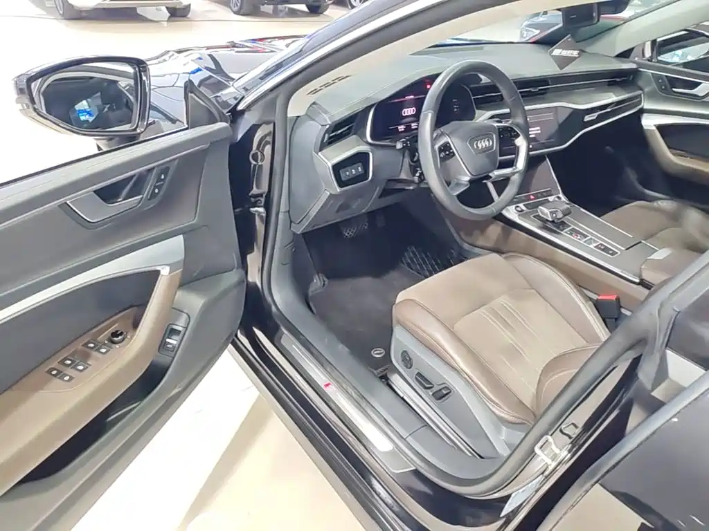 Audi A7L — миниатюра 16