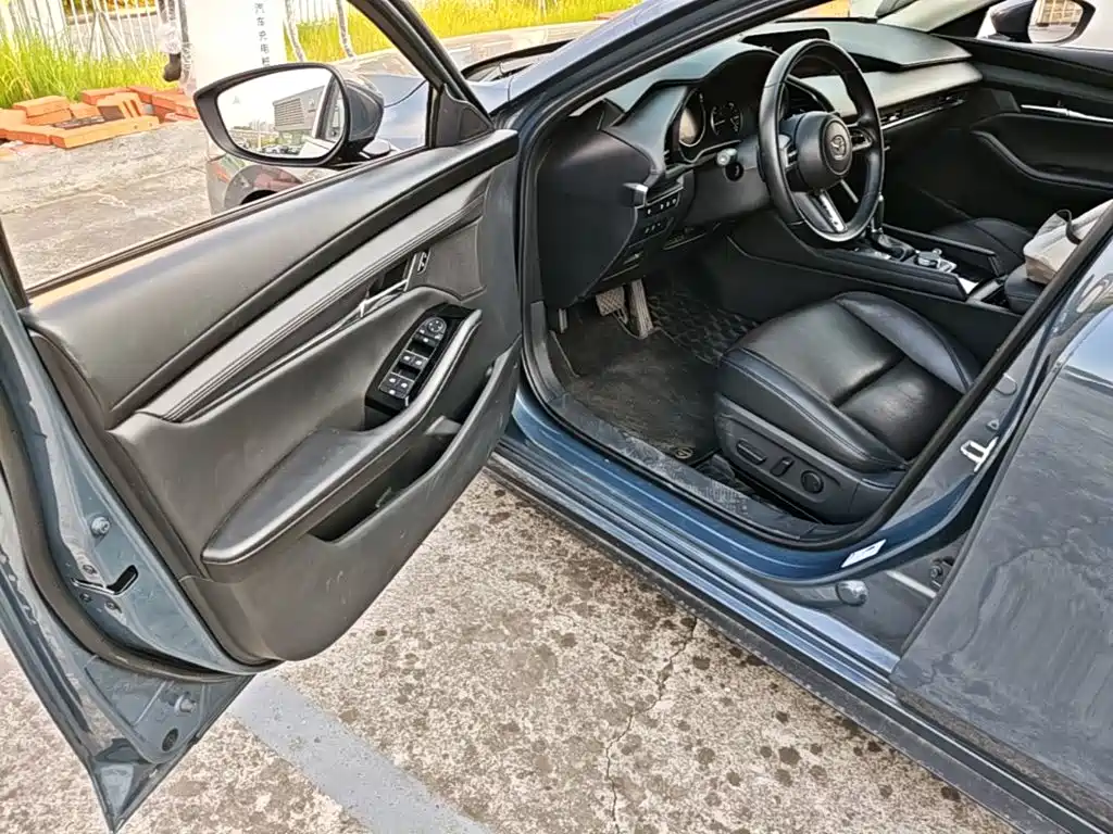 Mazda 3 Axela — миниатюра 16