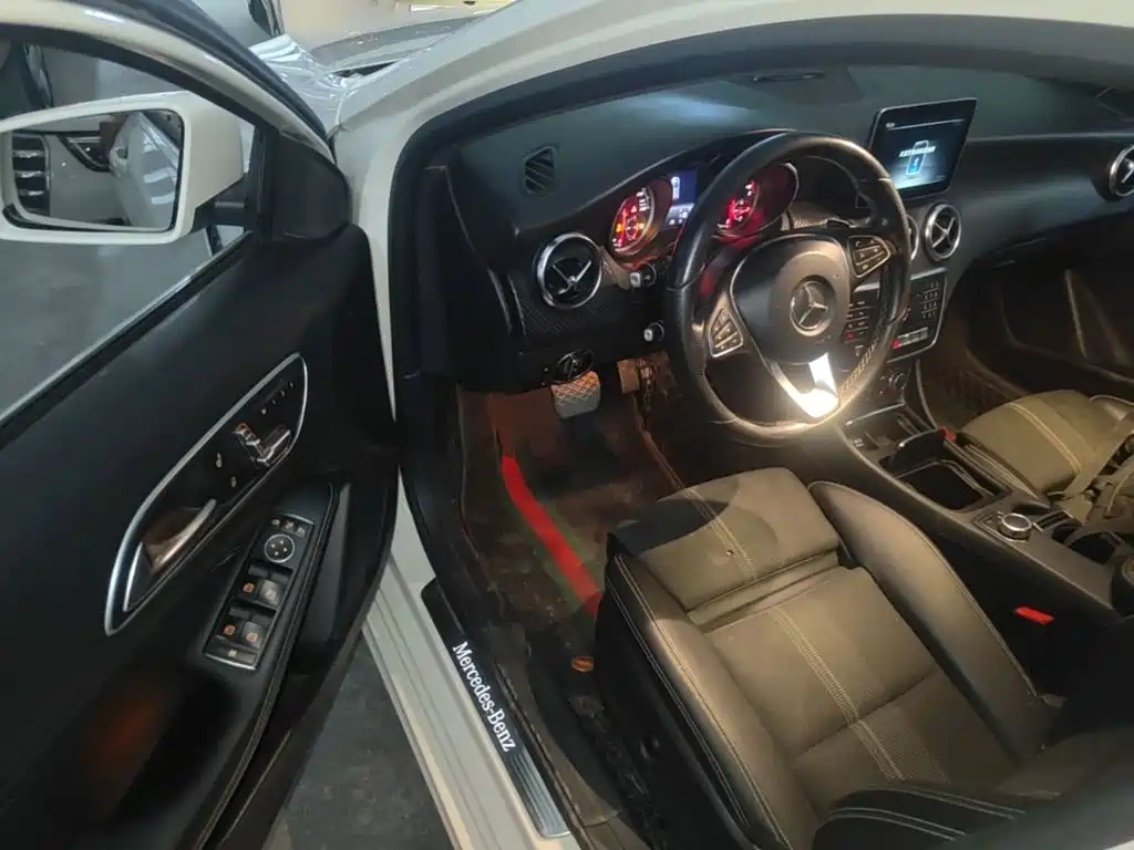 Mercedes-Benz A-Class (Import) — миниатюра 16