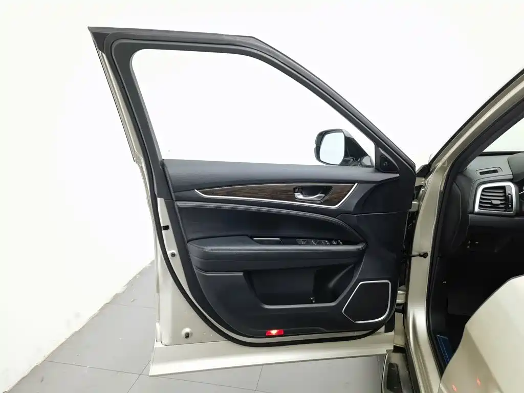 Honda UR-V — миниатюра 8