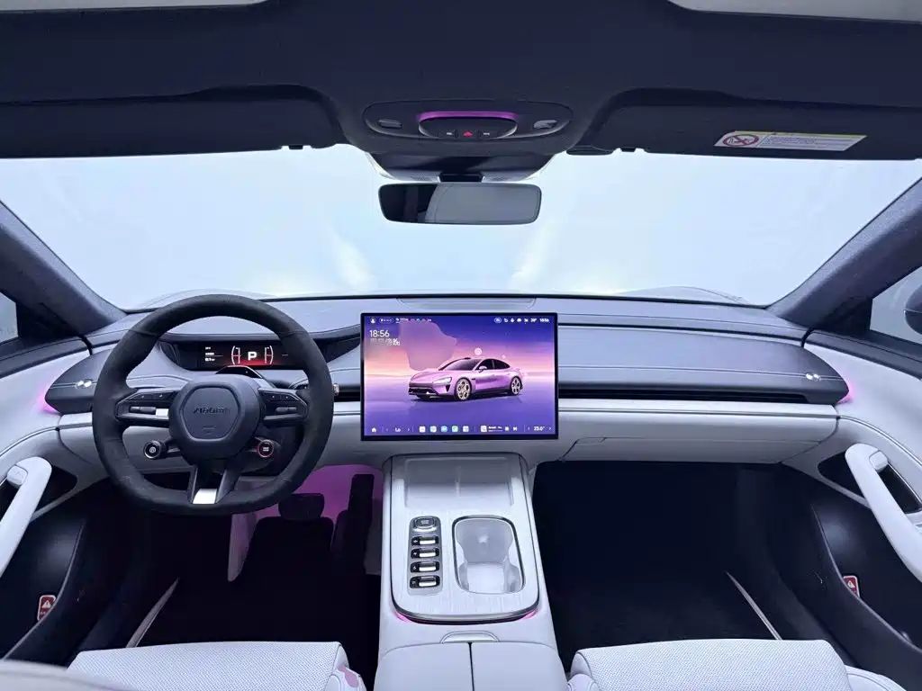 Xiaomi SU7 — миниатюра 10