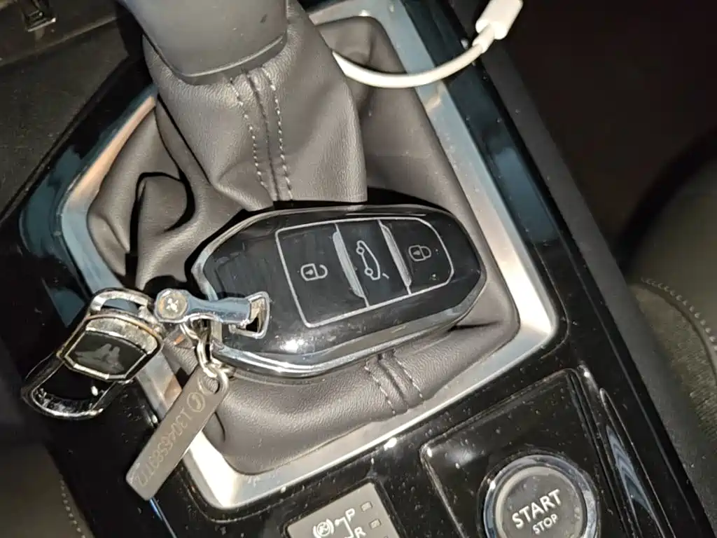 Peugeot 408 — миниатюра 9