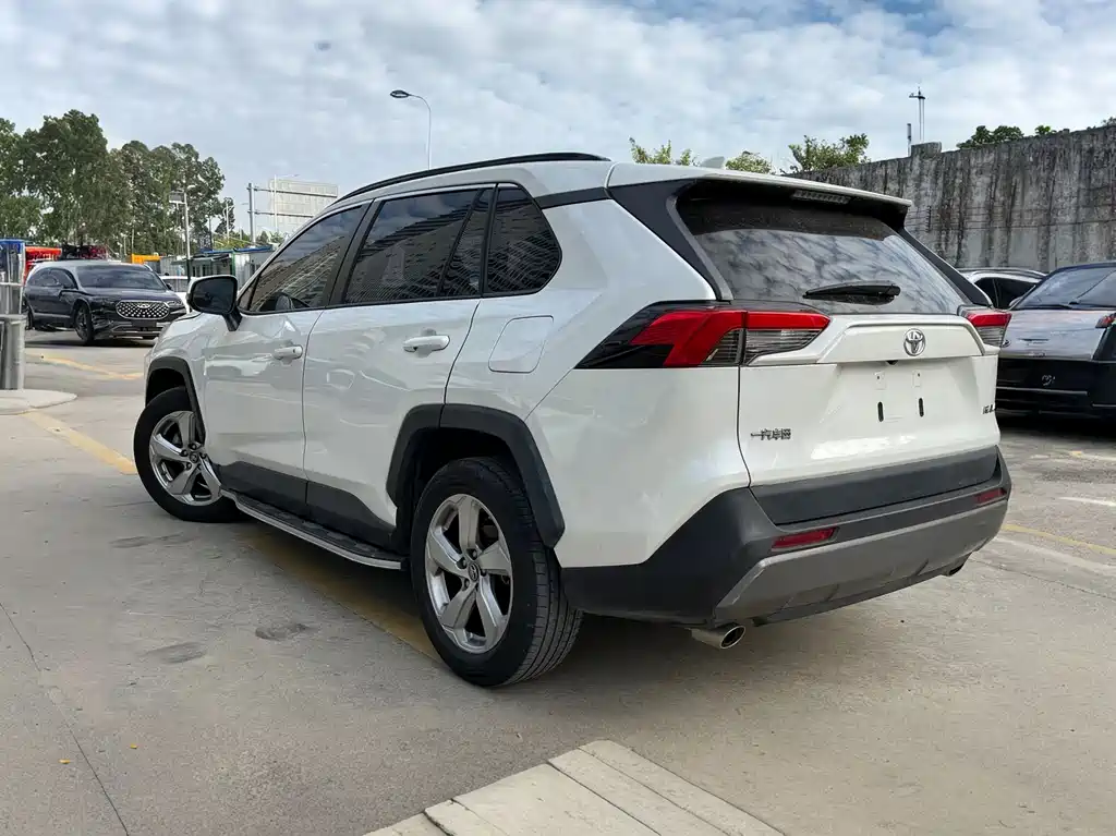TOYOTA RAV4 RONGFANG
