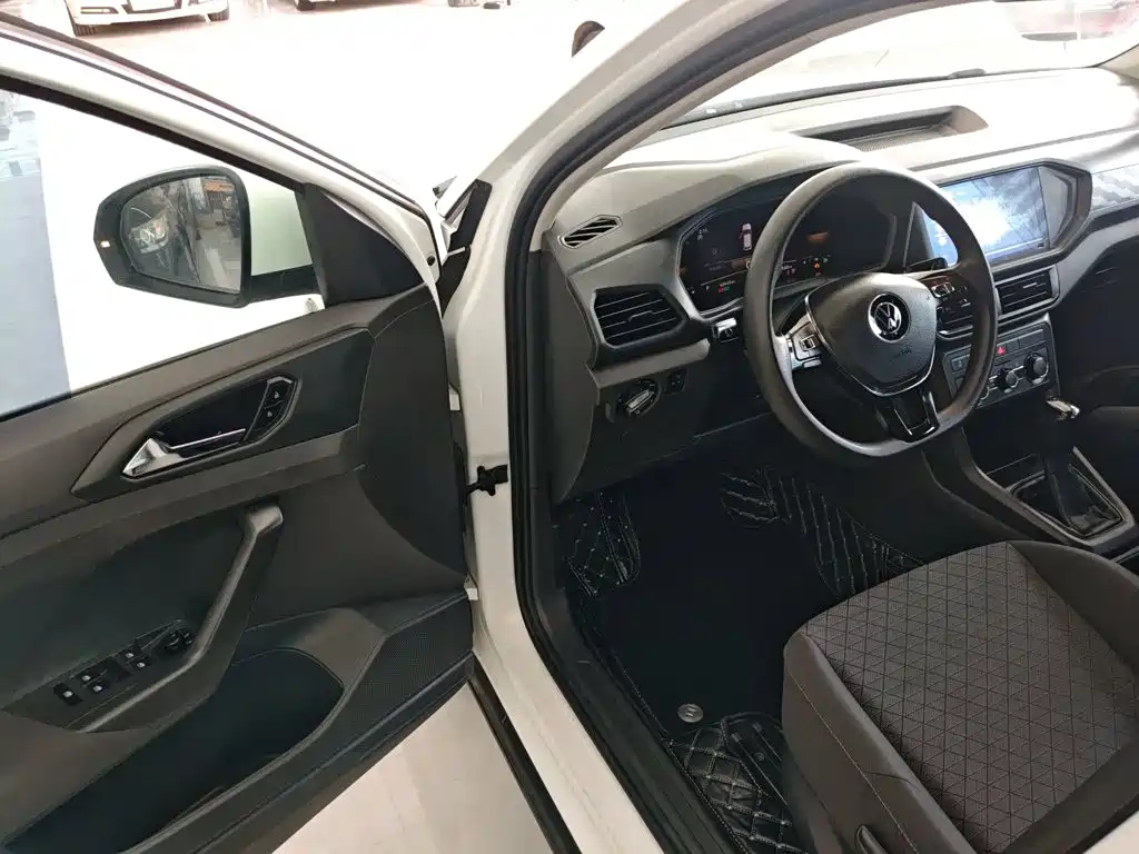 Volkswagen T-Cross — миниатюра 16