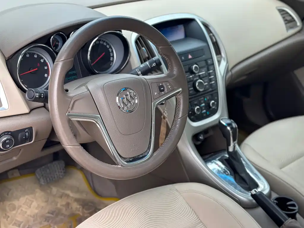 Buick Excelle — миниатюра 6