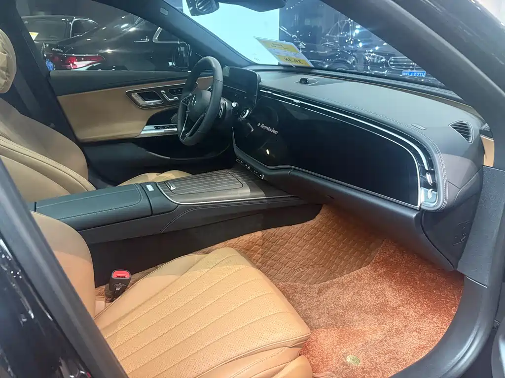 Mercedes-Benz E-Class — миниатюра 4