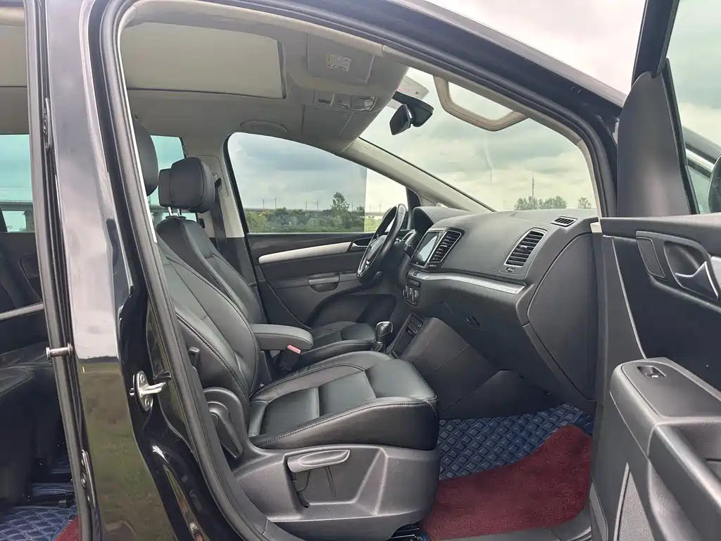 Volkswagen Sharan — миниатюра 11