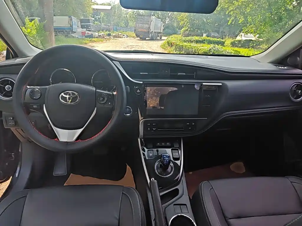 Toyota Corolla — миниатюра 10