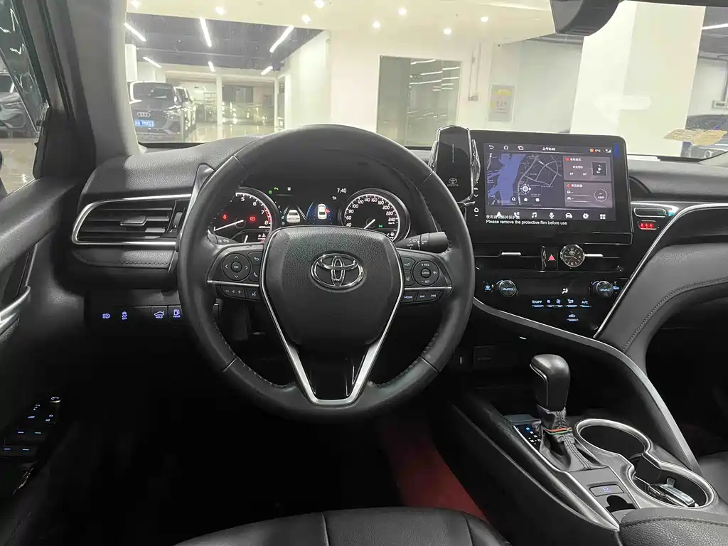 Toyota Camry — миниатюра 7