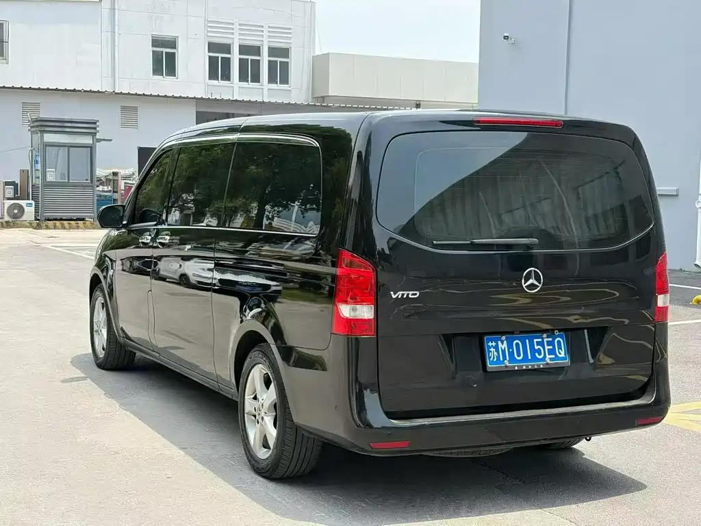 Mercedes-Benz Vito 2021 2.0T Elite 7 мест