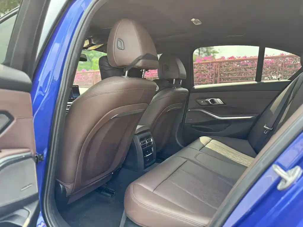 BMW 3 Series — миниатюра 4