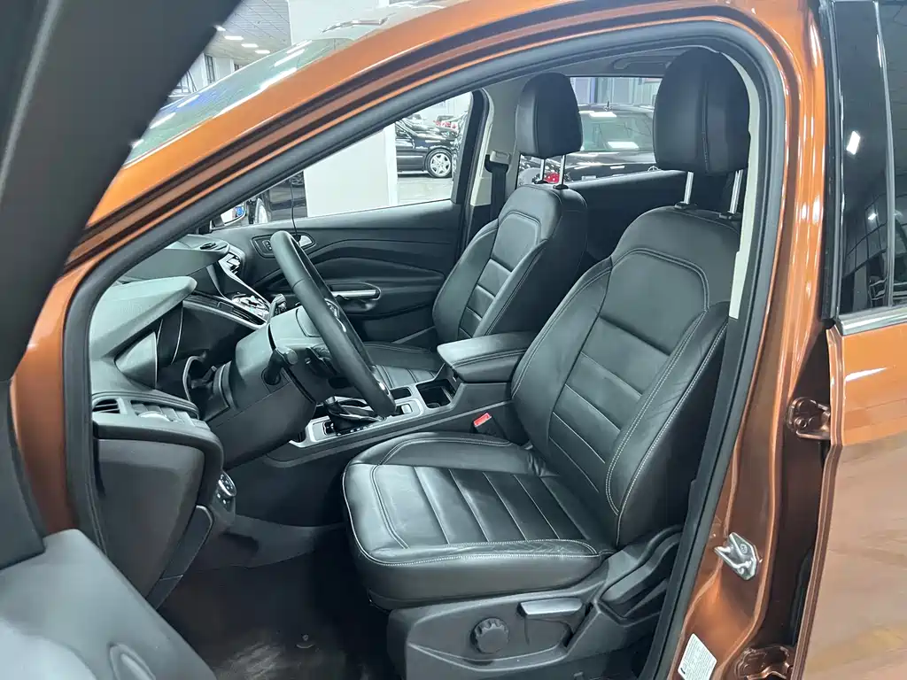 Ford Kuga — миниатюра 7