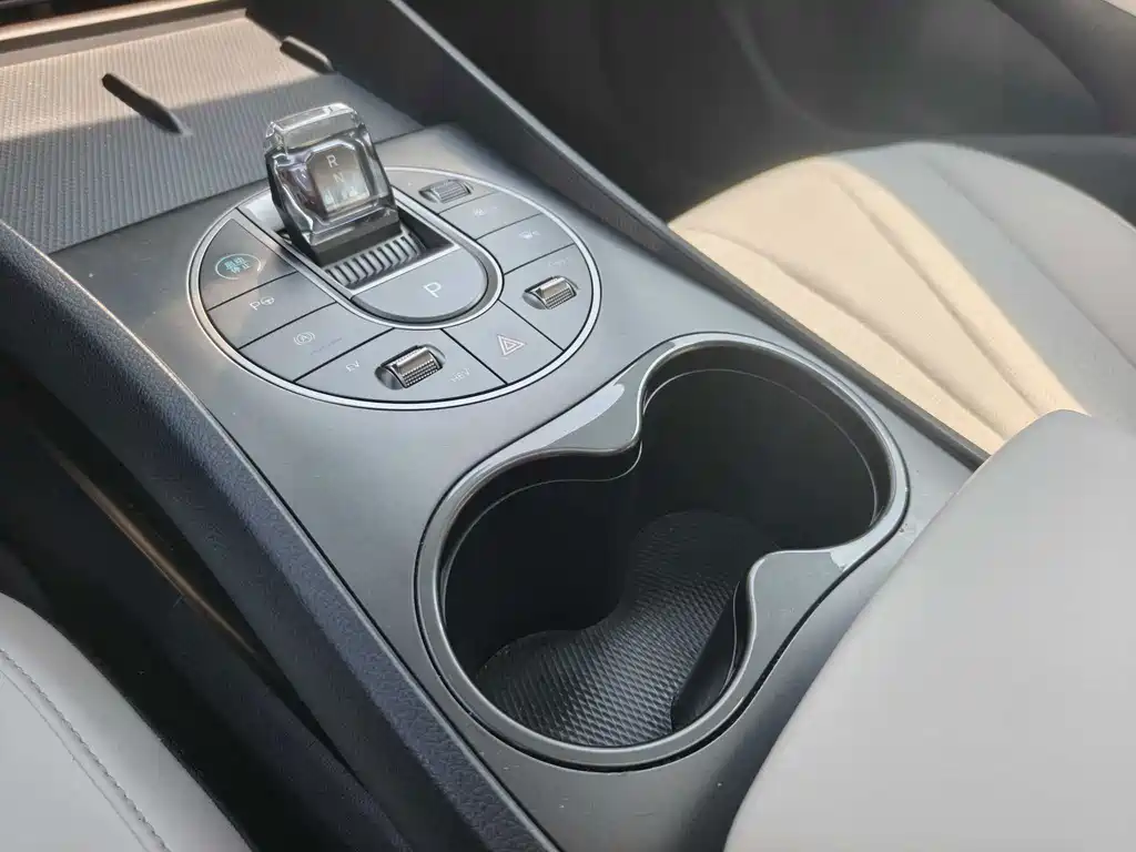 BYD Seal 05 DM-i — миниатюра 9