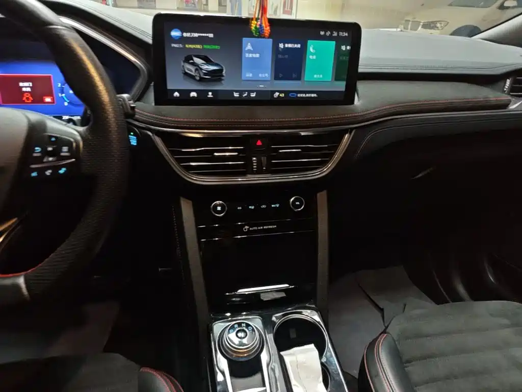 Ford Escape — миниатюра 13