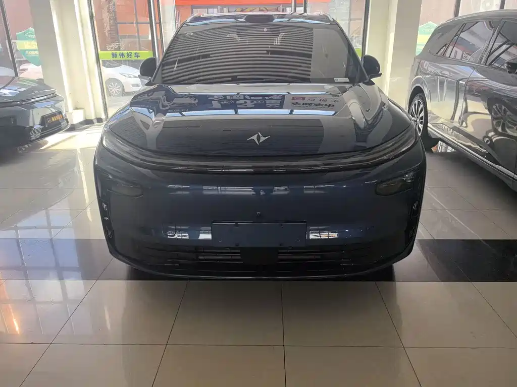 eπ M8 — миниатюра 2