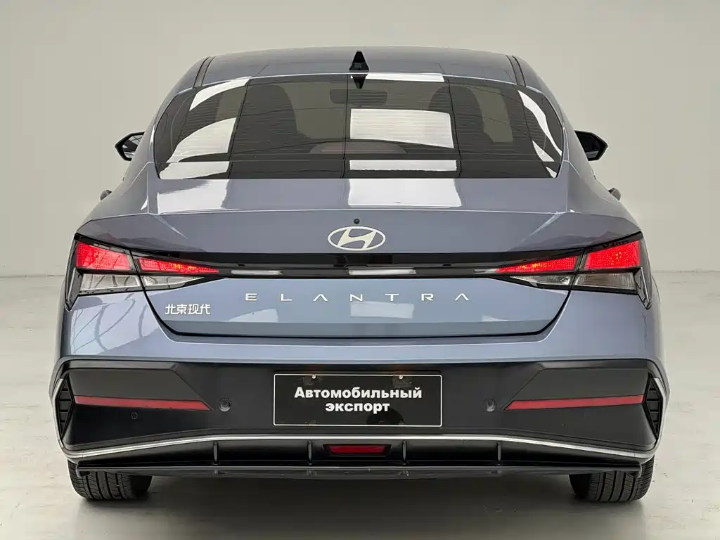 Hyundai Elantra — миниатюра 8