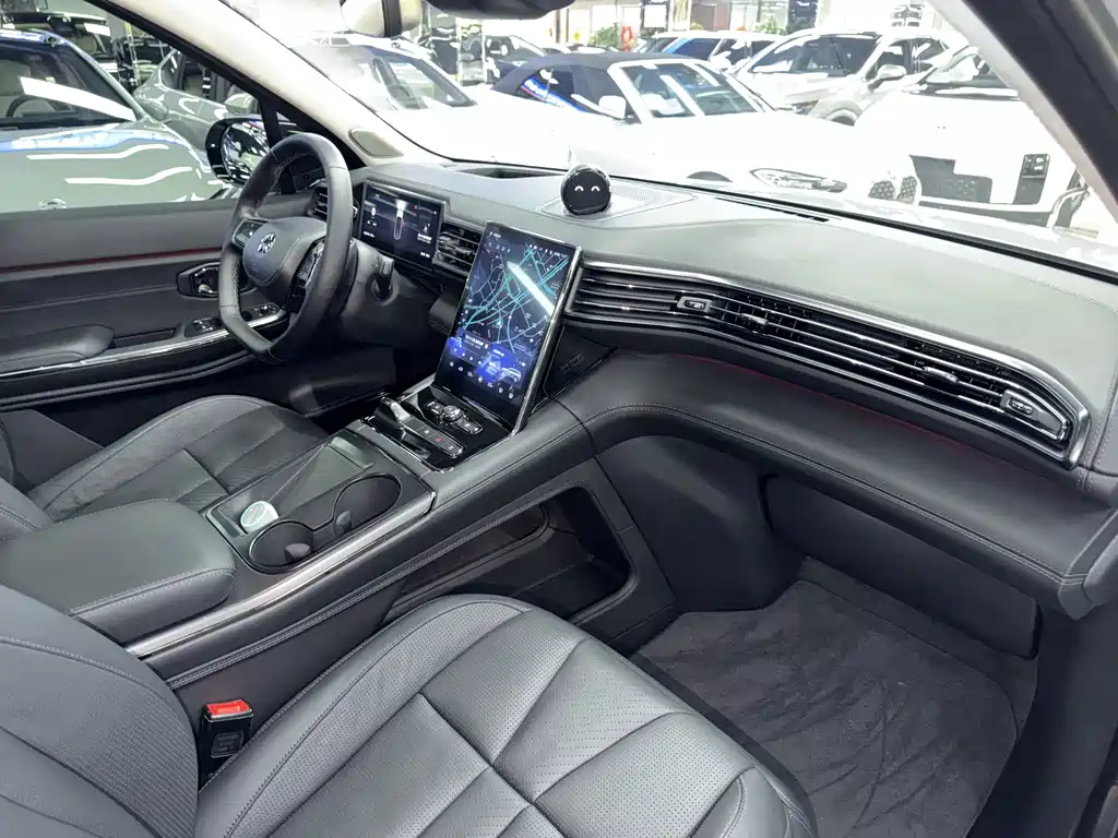 NIO ES8 — миниатюра 11