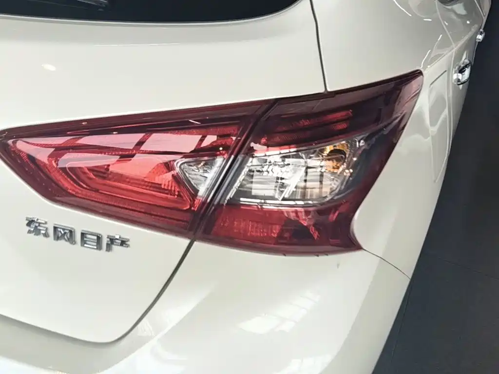 Nissan Tiida 2024 1.6L CVT