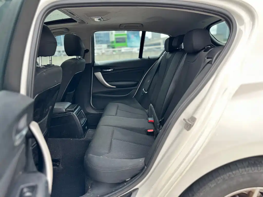 BMW 1 Series (Import) — миниатюра 18
