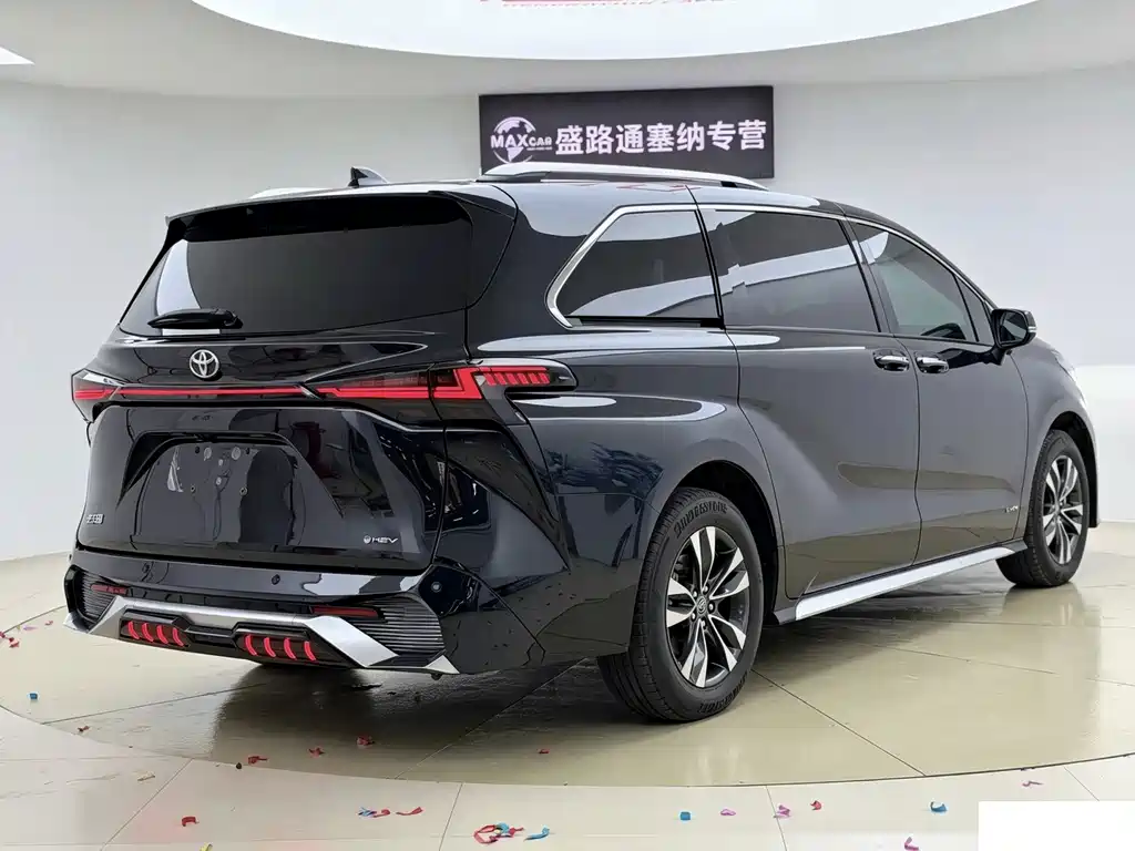 Toyota Granvia — миниатюра 9