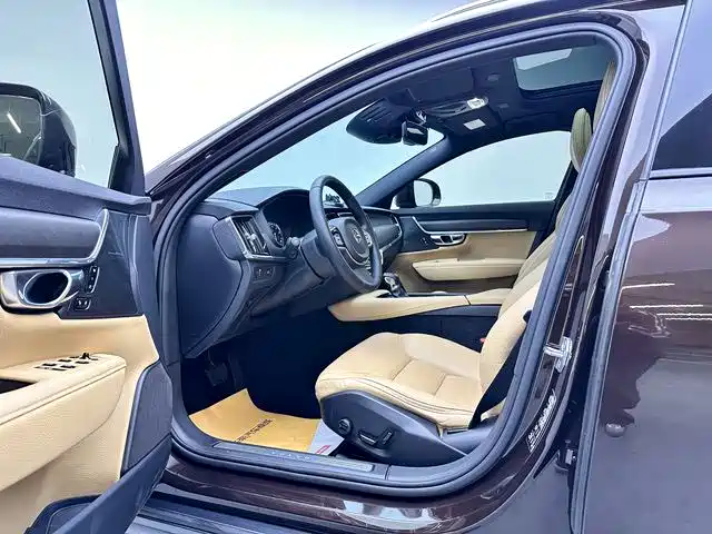 Volvo V90 — миниатюра 12
