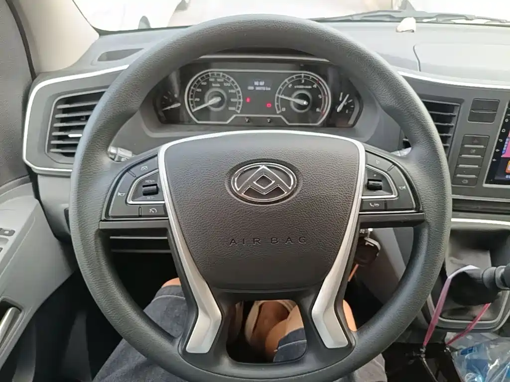 Maxus V80 — миниатюра 11