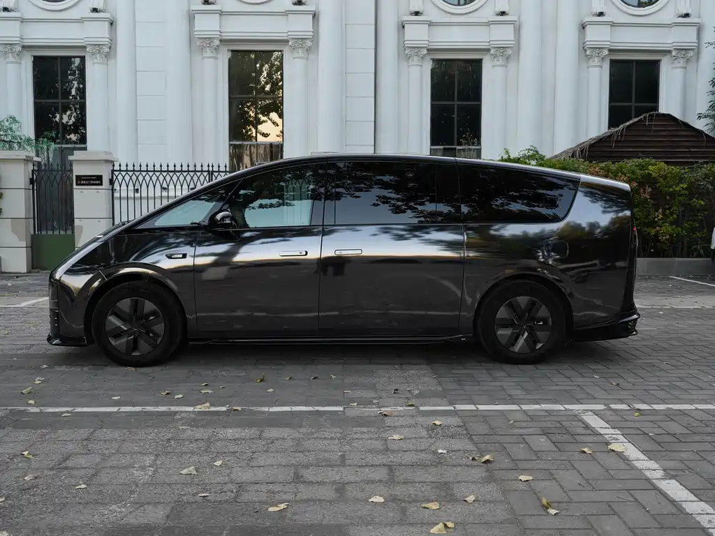 Li Auto Li MEGA — миниатюра 8