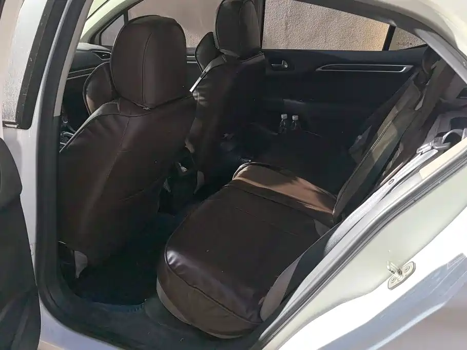Citroen C4L — миниатюра 11