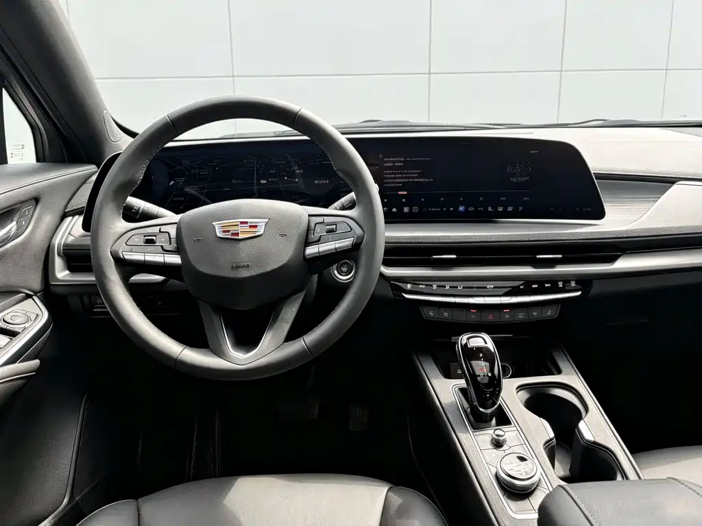 Cadillac XT4 2024 28T Luxury
