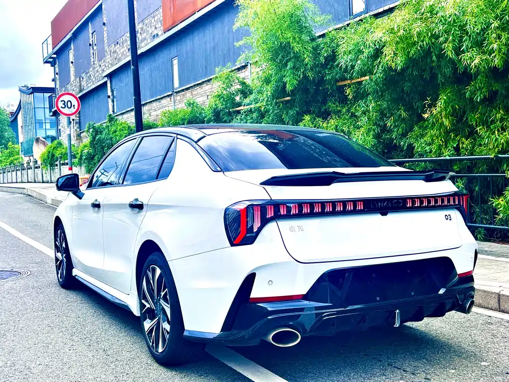 Lynk & Co 03 — миниатюра 7