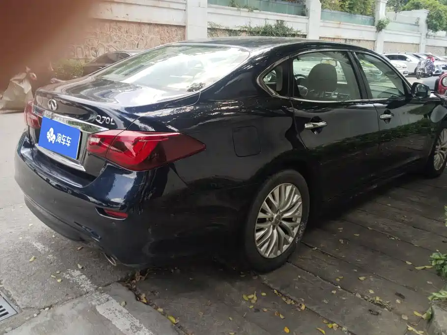 Infiniti Q70 — миниатюра 3