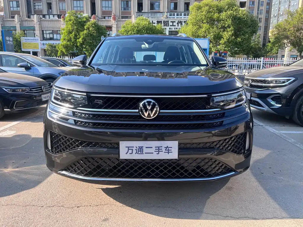 Volkswagen Tavendor 2023 380TSI R-Line